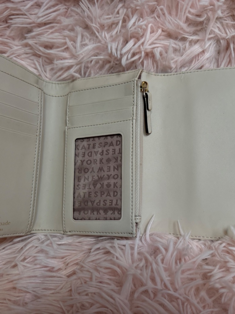 Kate Spade wallet - Picture 5 of 7
